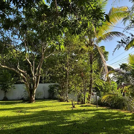 Mountain Edge Unawatuna Exterior photo